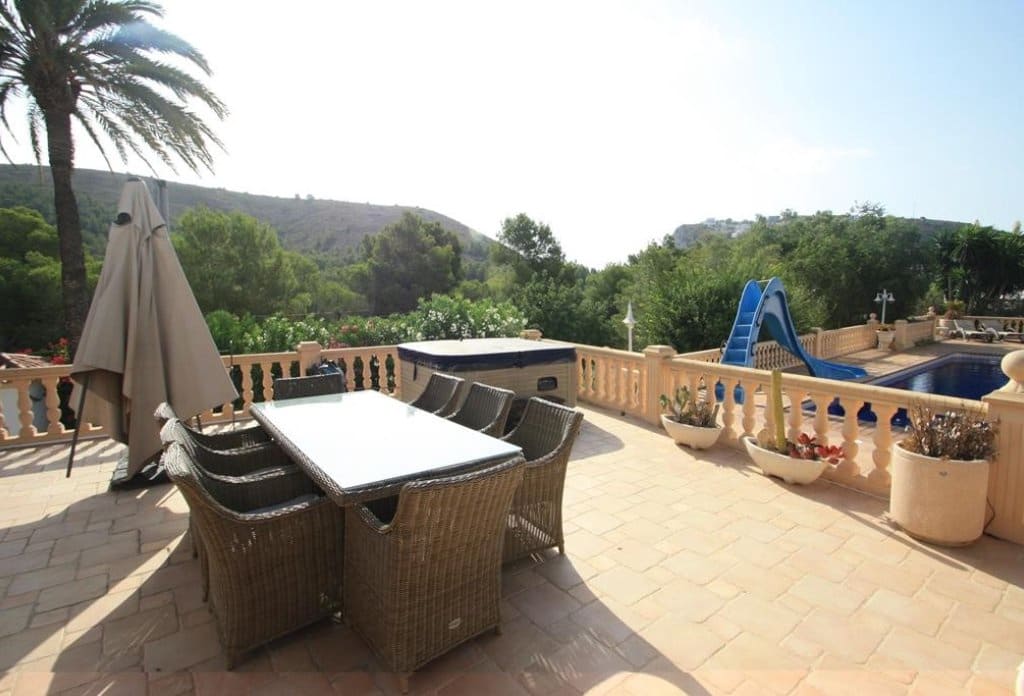 6 quarto Moradia para venda em Moraira com piscina - 1 100 000 € (Ref: 10043901)