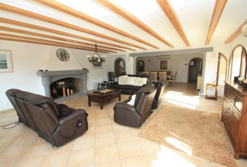 6 quarto Moradia para venda em Moraira com piscina - 1 100 000 € (Ref: 10043901)