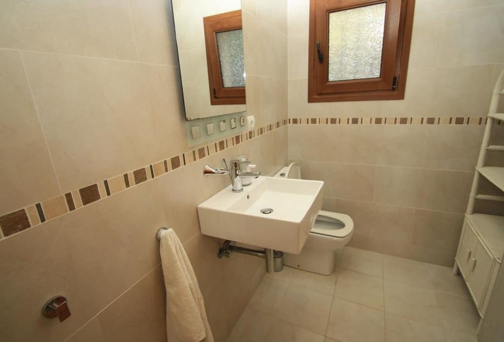 6 quarto Moradia para venda em Moraira com piscina - 1 100 000 € (Ref: 10043901)