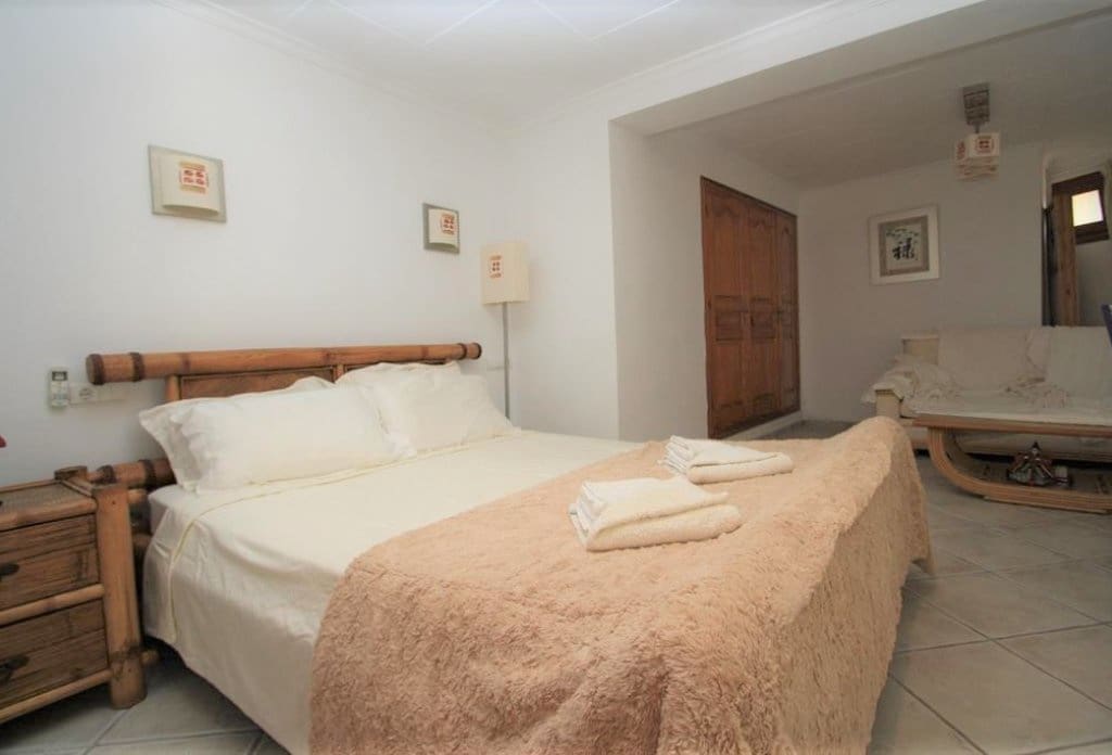 6 quarto Moradia para venda em Moraira com piscina - 1 100 000 € (Ref: 10043901)