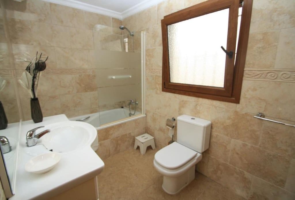 6 quarto Moradia para venda em Moraira com piscina - 1 100 000 € (Ref: 10043901)