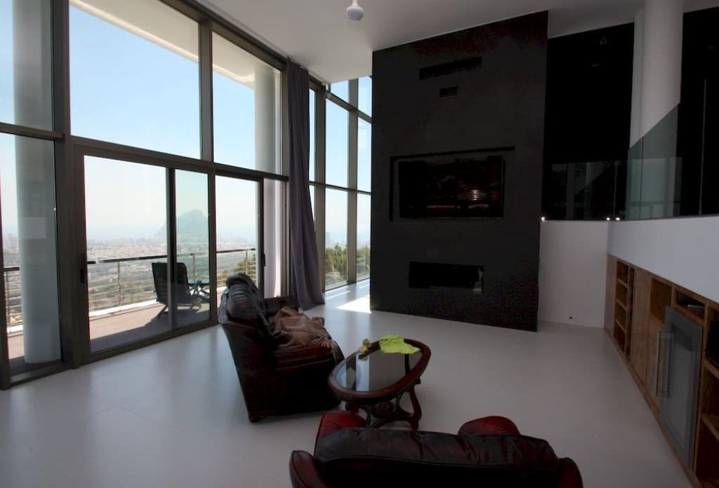 6 bedroom Villa for sale in Calpe / Calp with pool - € 1,950,000 (Ref: 10043903)