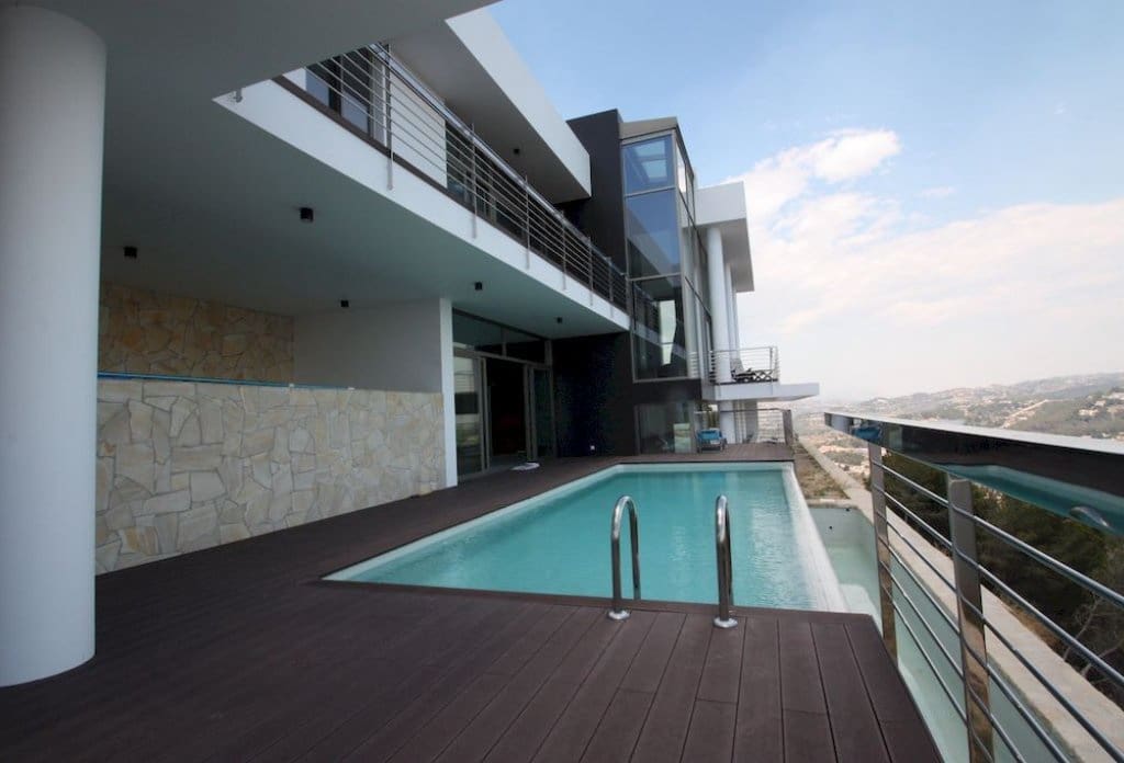 6 bedroom Villa for sale in Calpe / Calp with pool - € 1,950,000 (Ref: 10043903)
