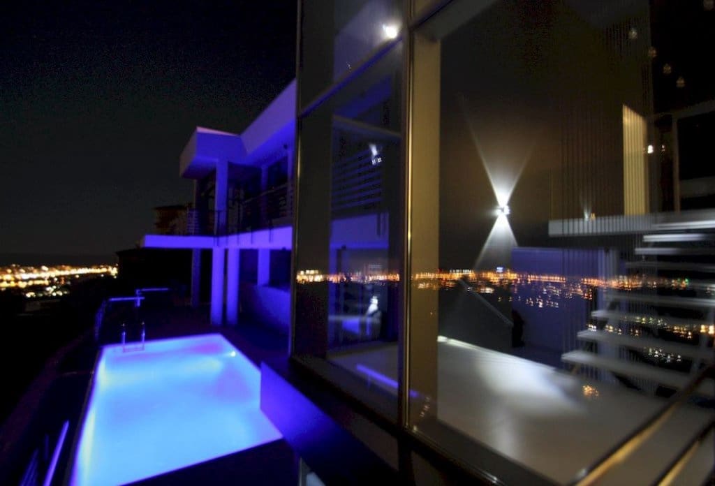 6 bedroom Villa for sale in Calpe / Calp with pool - € 1,950,000 (Ref: 10043903)