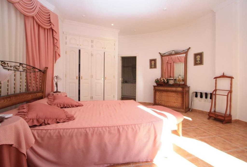 5 quarto Moradia para venda em Calpe / Calp com piscina - 1 500 000 € (Ref: 10043904)