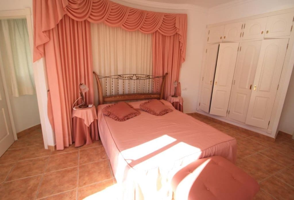 5 quarto Moradia para venda em Calpe / Calp com piscina - 1 500 000 € (Ref: 10043904)