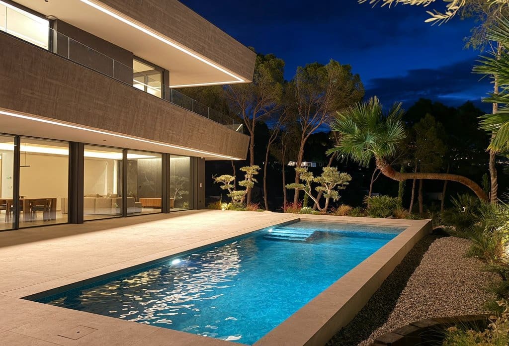 4 bedroom Villa for sale in Altea with pool - € 2,345,000 (Ref: 10043905)