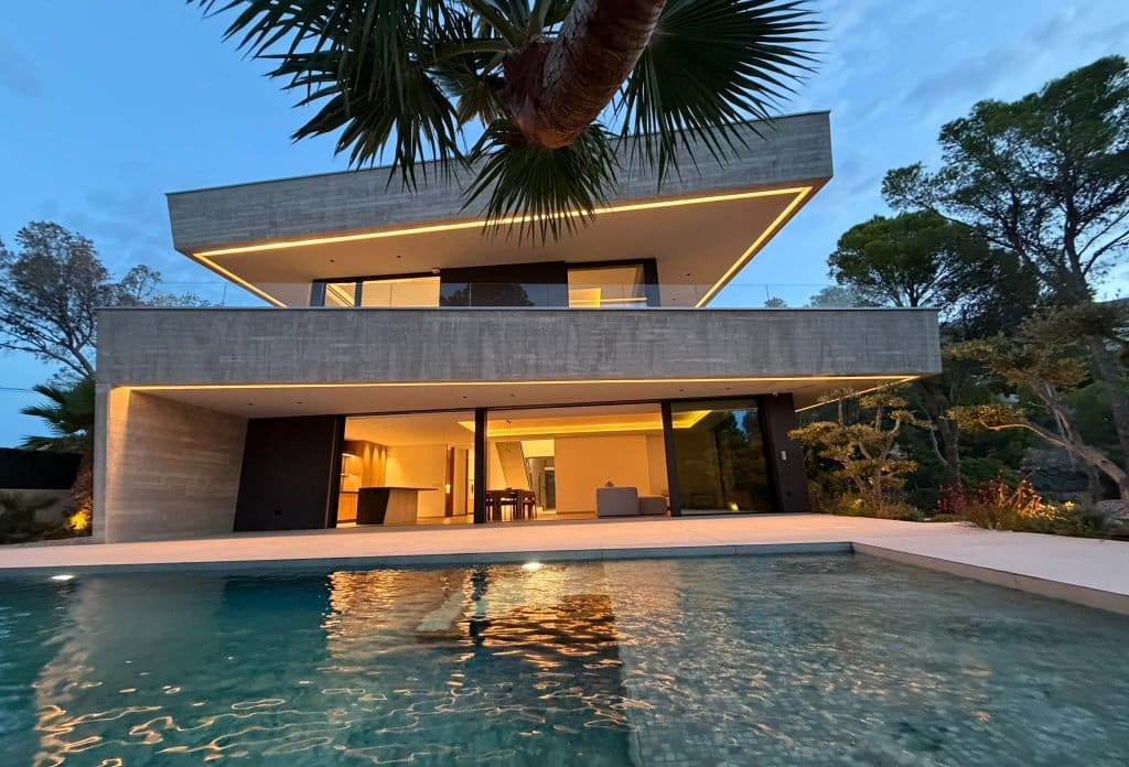 4 bedroom Villa for sale in Altea with pool - € 2,345,000 (Ref: 10043905)