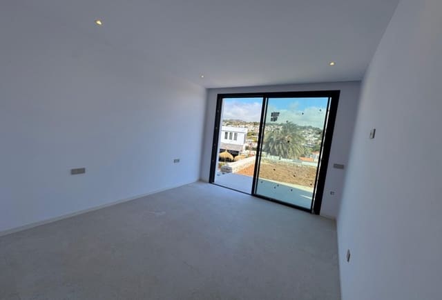 Chalet de 4 habitaciones en Benissa en venta con piscina - 3.195.000 € (Ref: 10043909)