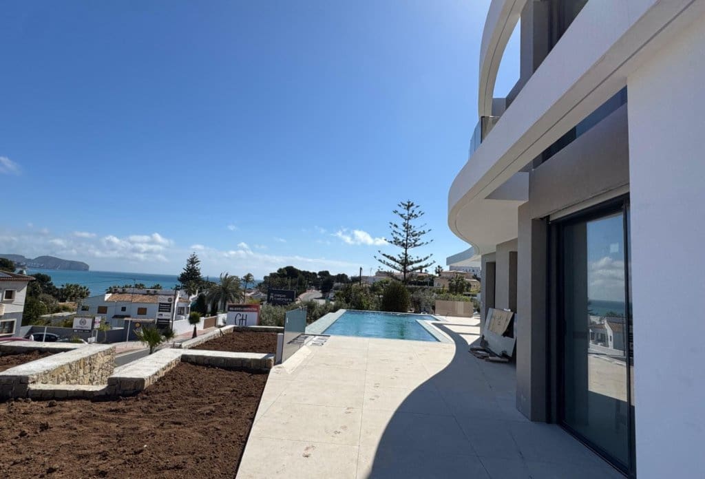 Chalet de 4 habitaciones en Benissa en venta con piscina - 3.195.000 € (Ref: 10043909)
