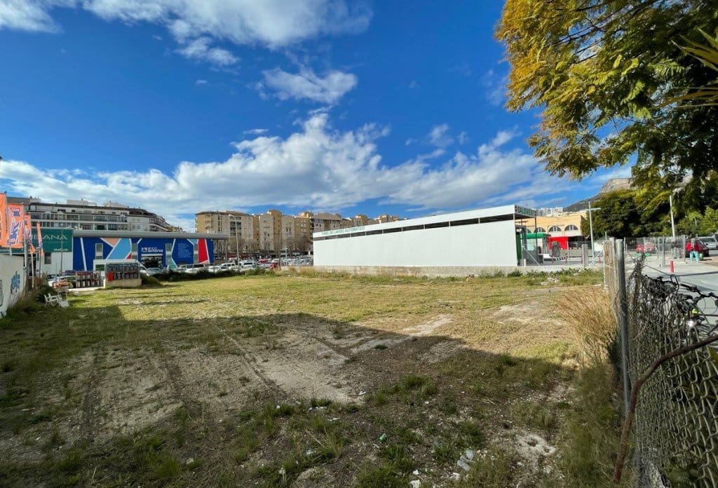 Rakentamaton maa myytävänä paikassa Calpe / Calp - 1 100 000 € (Ref: 10043914)