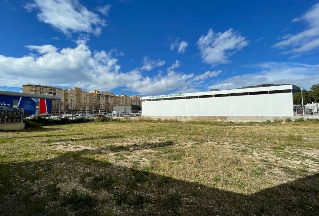 Rakentamaton maa myytävänä paikassa Calpe / Calp - 1 100 000 € (Ref: 10043914)