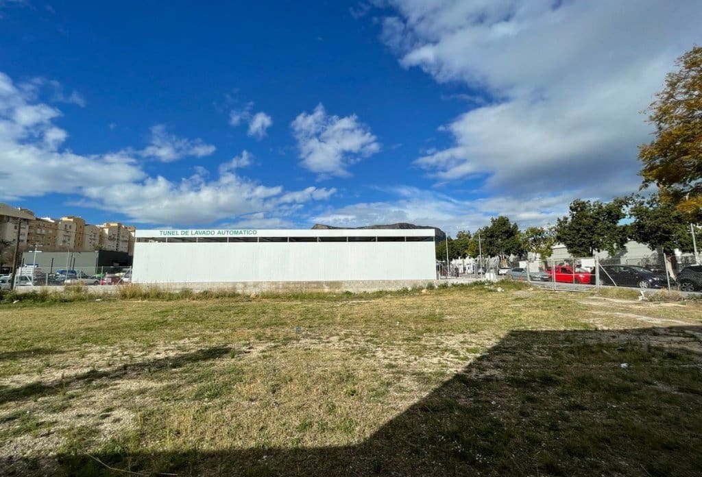 Rakentamaton maa myytävänä paikassa Calpe / Calp - 1 100 000 € (Ref: 10043914)