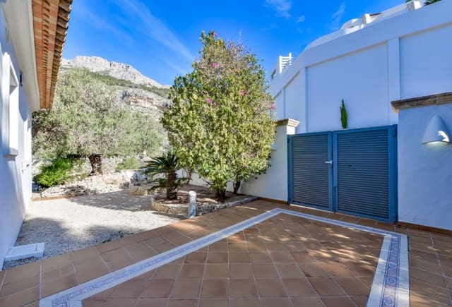 4 soveværelse Villa til salg i Altea med swimmingpool - € 2.650.000 (Ref: 10043915)