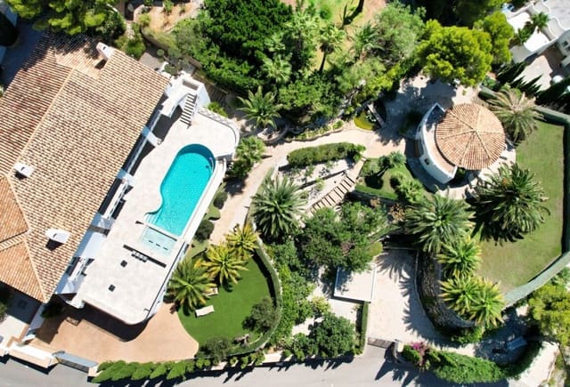 4 soveværelse Villa til salg i Altea med swimmingpool - € 2.650.000 (Ref: 10043915)