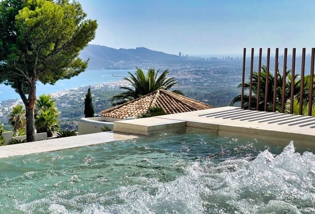 4 soveværelse Villa til salg i Altea med swimmingpool - € 2.650.000 (Ref: 10043915)