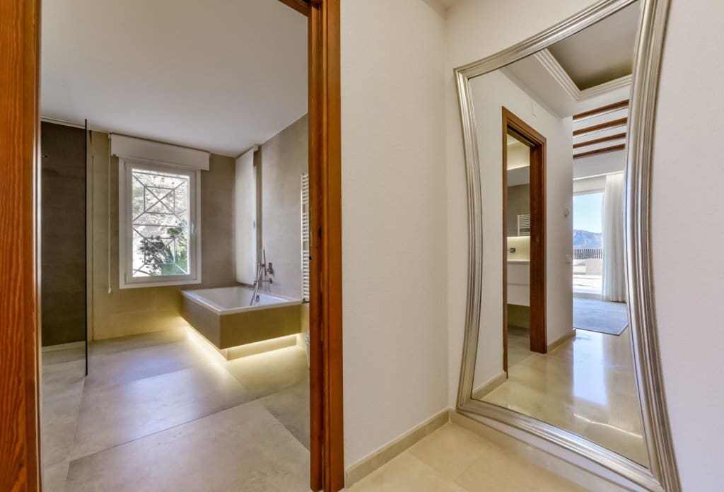 4 soveværelse Villa til salg i Altea med swimmingpool - € 2.650.000 (Ref: 10043915)