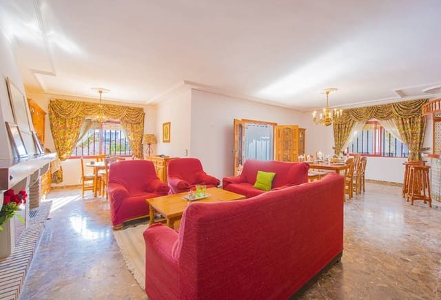 11 bedroom Villa for sale in Pueblo, Calpe / Calp with pool - € 950,000 (Ref: 10043919)