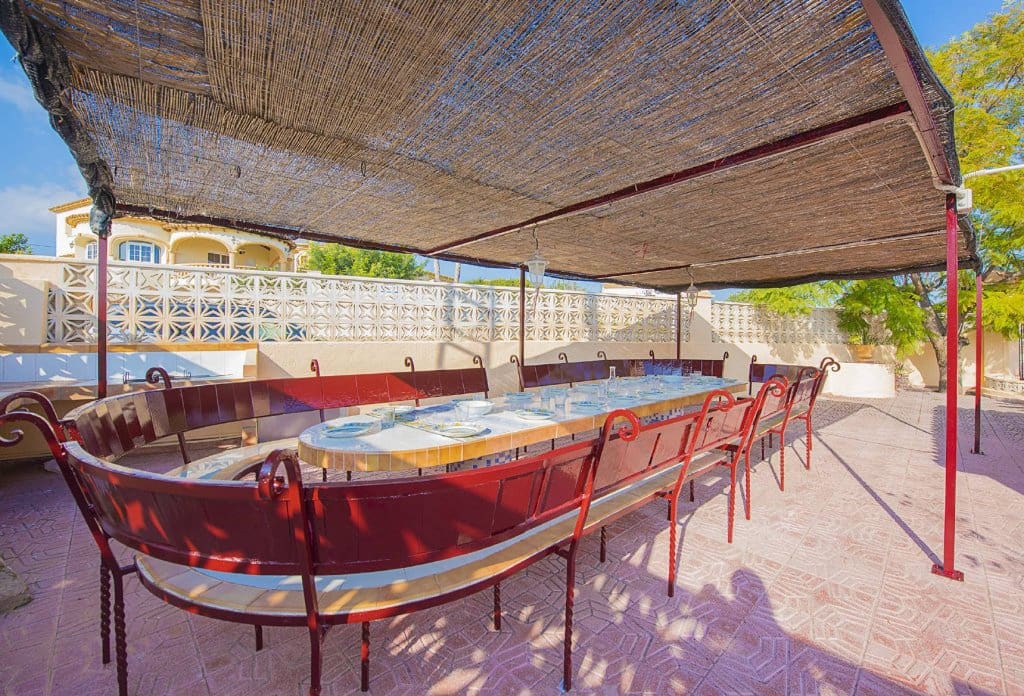 11 bedroom Villa for sale in Calpe / Calp with pool - € 950,000 (Ref: 10043919)