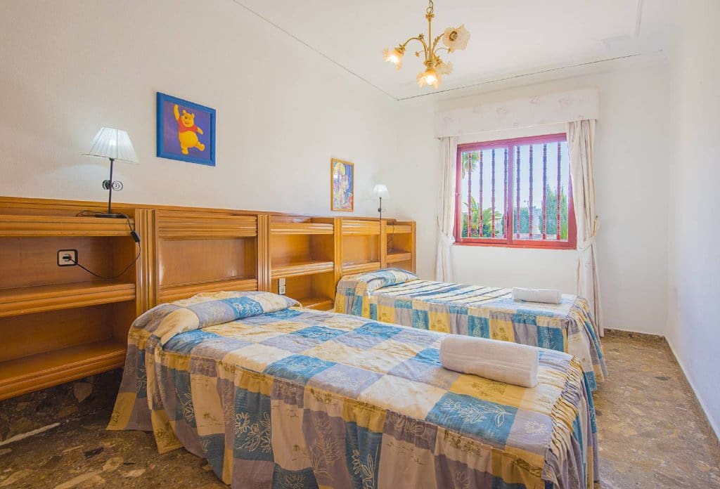 11 bedroom Villa for sale in Calpe / Calp with pool - € 950,000 (Ref: 10043919)