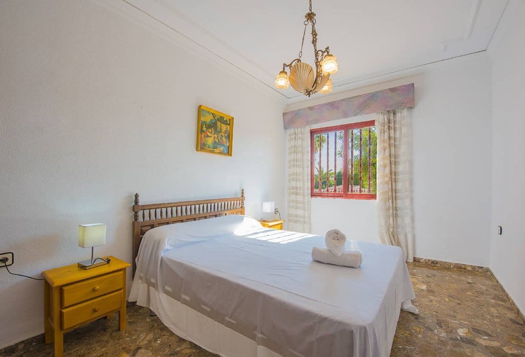11 bedroom Villa for sale in Calpe / Calp with pool - € 950,000 (Ref: 10043919)