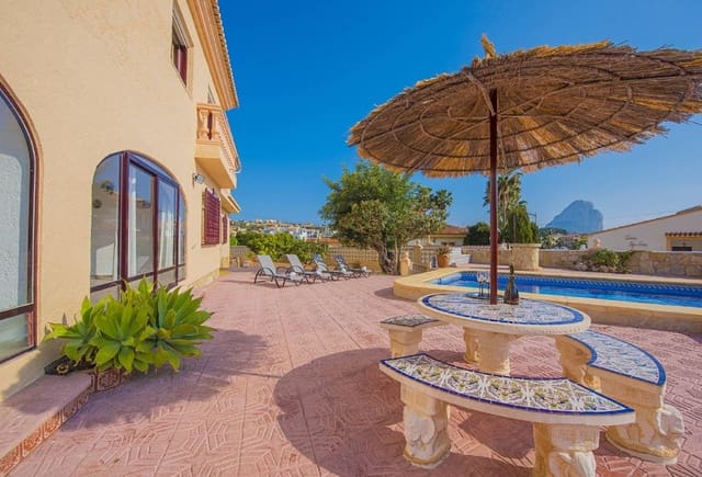 11 bedroom Villa for sale in Pueblo, Calpe / Calp with pool - € 950,000 (Ref: 10043919)