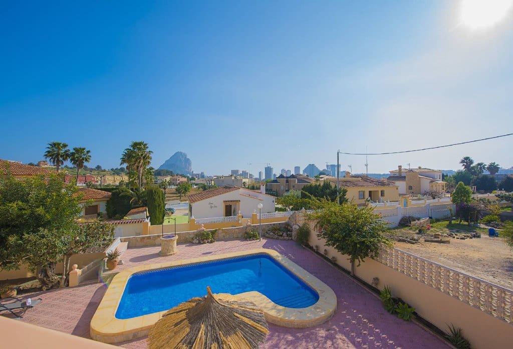 11 bedroom Villa for sale in Calpe / Calp with pool - € 950,000 (Ref: 10043919)