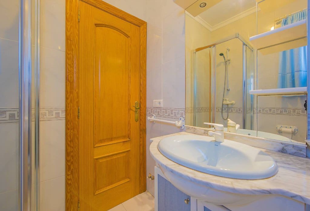 11 bedroom Villa for sale in Calpe / Calp with pool - € 950,000 (Ref: 10043919)