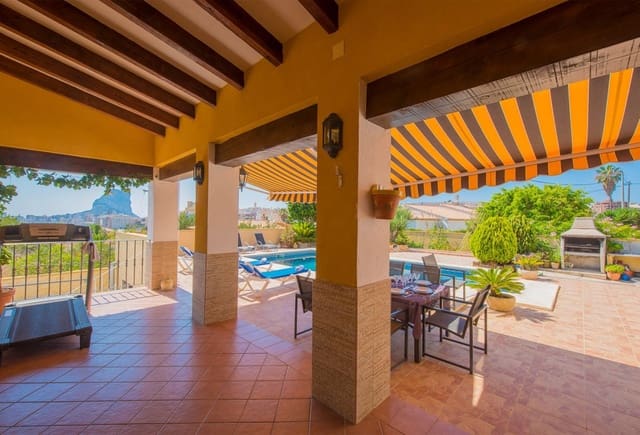 4 chambre Villa/Maison à vendre à Calpe / Calp avec piscine - 950 000 € (Ref: 10043929)