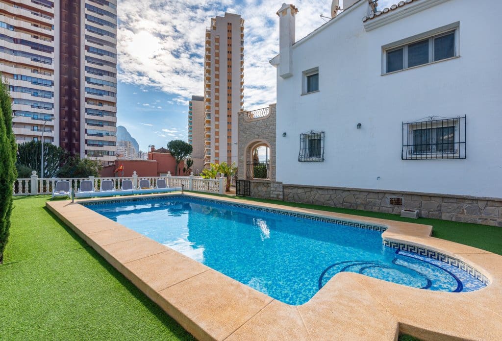 13 slaapkamer Villa te koop in Calpe / Calp met zwembad - € 2.125.000 (Ref: 10043933)