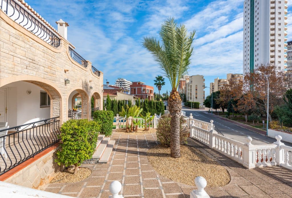 13 slaapkamer Villa te koop in Calpe / Calp met zwembad - € 2.125.000 (Ref: 10043933)