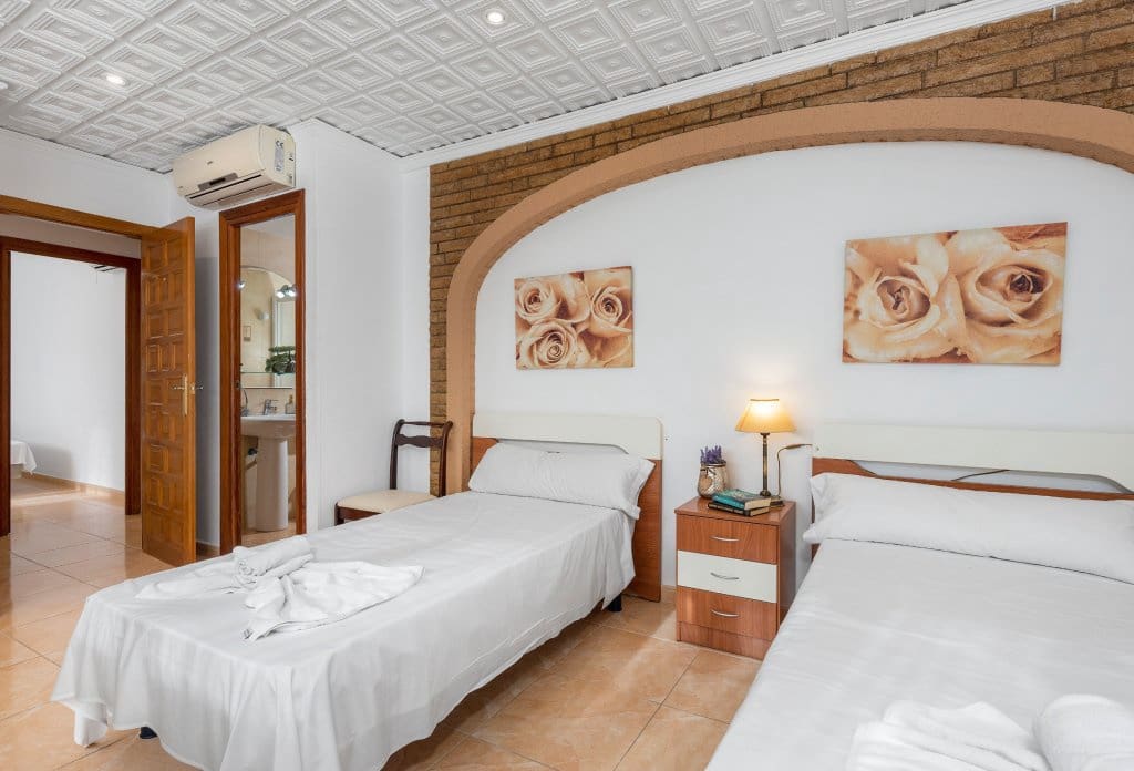 13 slaapkamer Villa te koop in Calpe / Calp met zwembad - € 2.125.000 (Ref: 10043933)