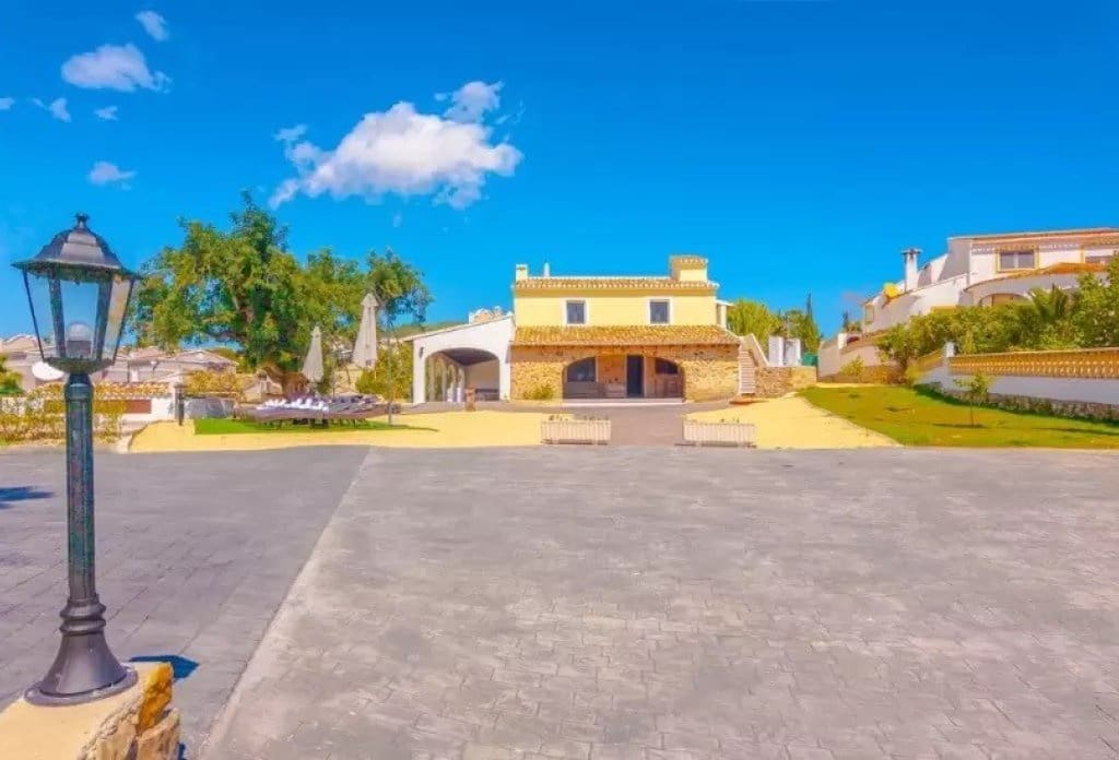 5 chambre Villa/Maison à vendre à Calpe / Calp avec piscine - 710 000 € (Ref: 10043939)