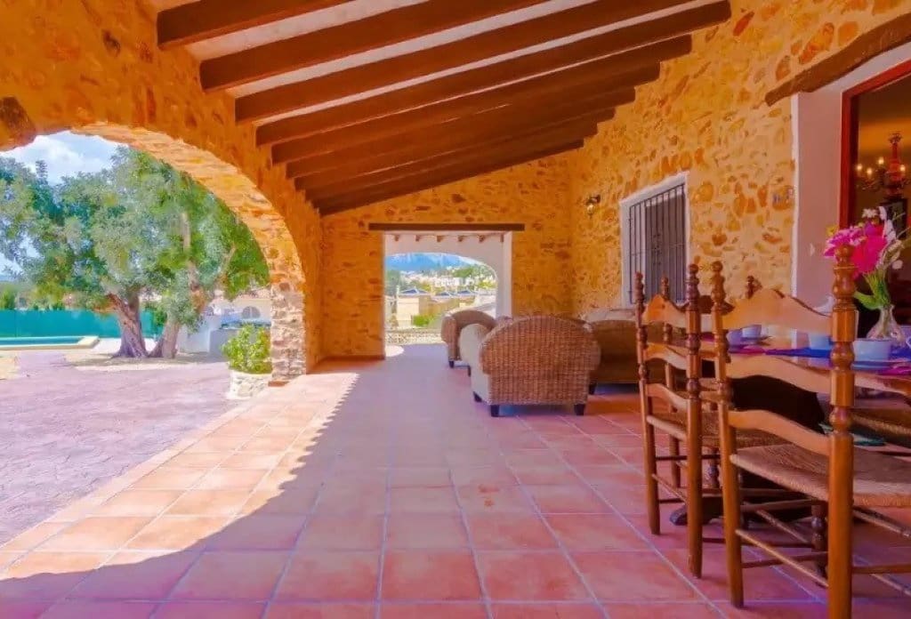 5 chambre Villa/Maison à vendre à Calpe / Calp avec piscine - 710 000 € (Ref: 10043939)