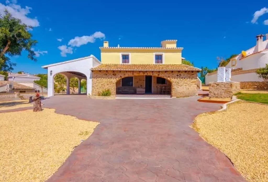 5 chambre Villa/Maison à vendre à Calpe / Calp avec piscine - 710 000 € (Ref: 10043939)