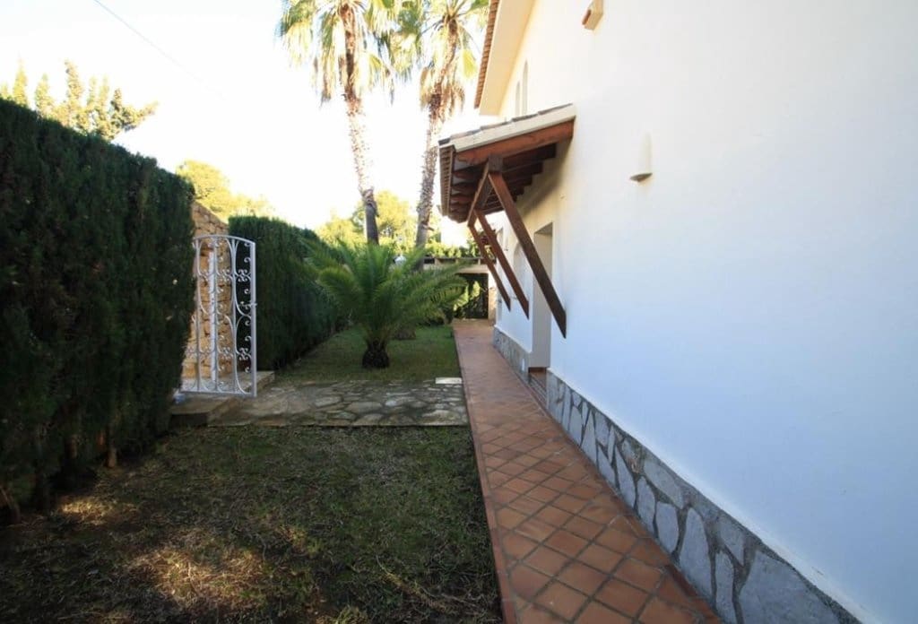 4 chambre Villa/Maison à vendre à Calpe / Calp avec piscine - 2 500 000 € (Ref: 10043940)