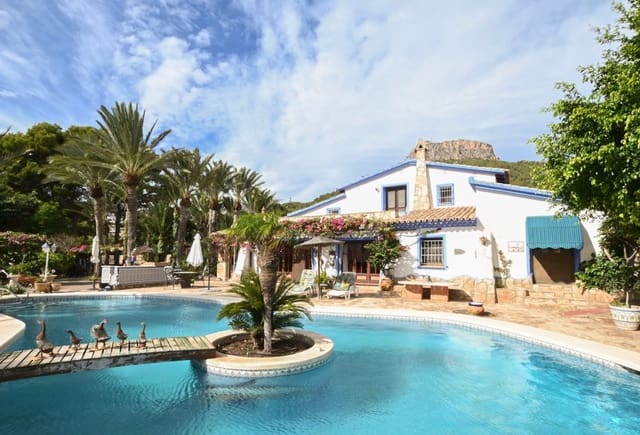 4 chambre Villa/Maison à vendre à Canuta, Calpe / Calp avec piscine - 1 908 900 € (Ref: 10043944)
