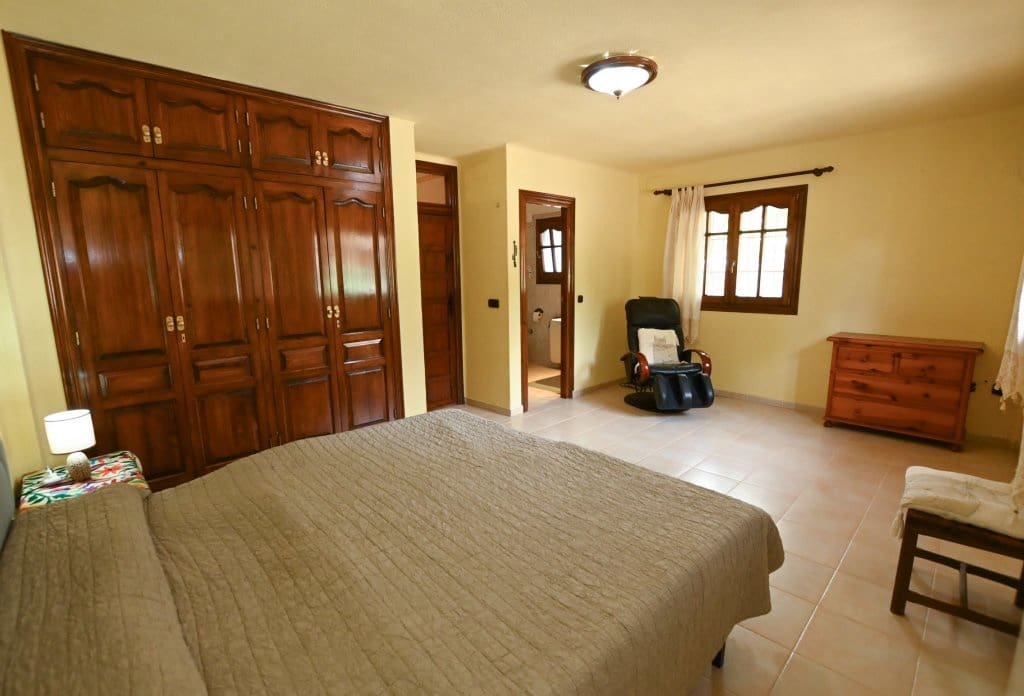 4 chambre Villa/Maison à vendre à Calpe / Calp avec piscine - 1 908 900 € (Ref: 10043944)