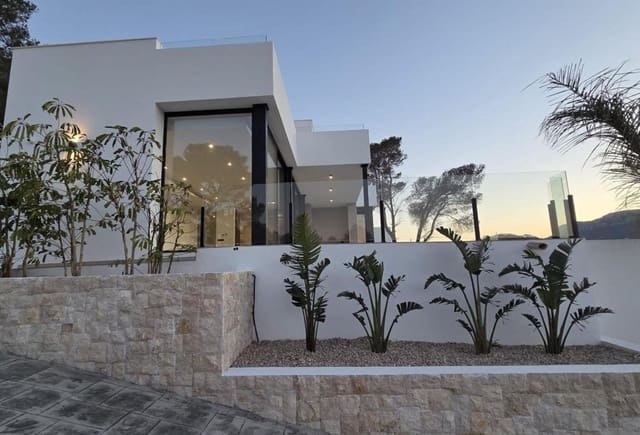 3 bedroom Villa for sale in Cometa - Carrió, Calpe / Calp with pool - € 1,135,000 (Ref: 10043952)