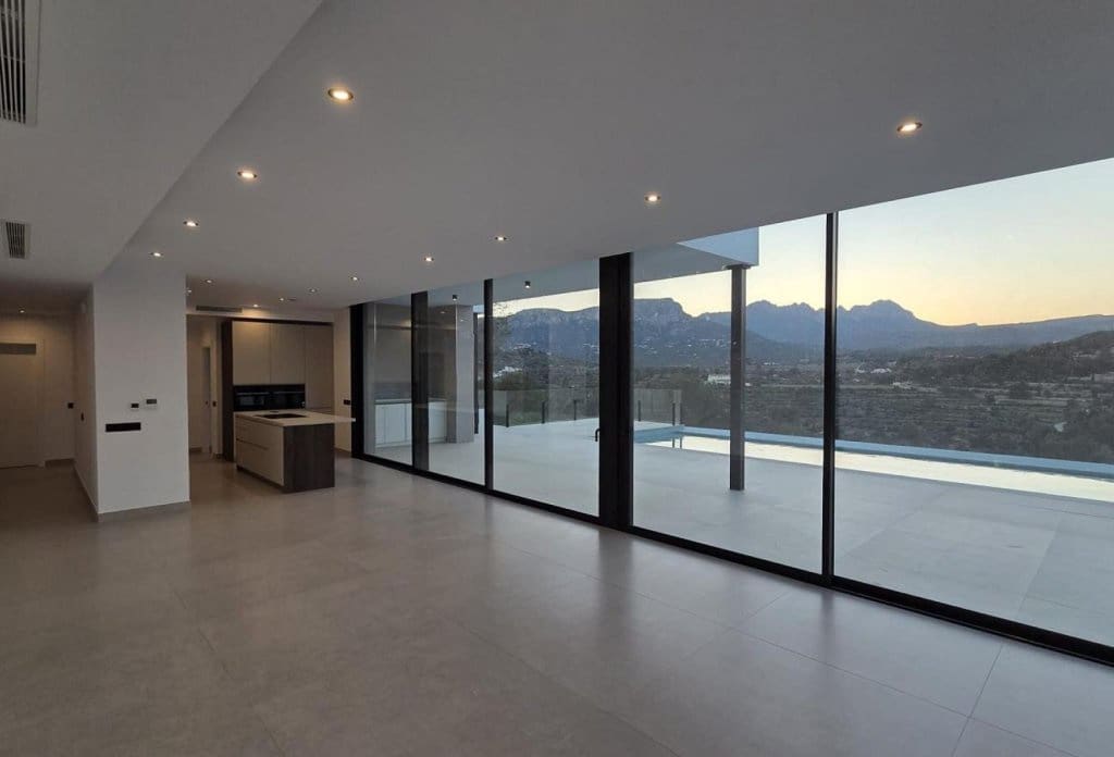 3 makuuhuone Huvila myytävänä paikassa Calpe / Calp mukana uima-altaan - 1 135 000 € (Ref: 10043952)