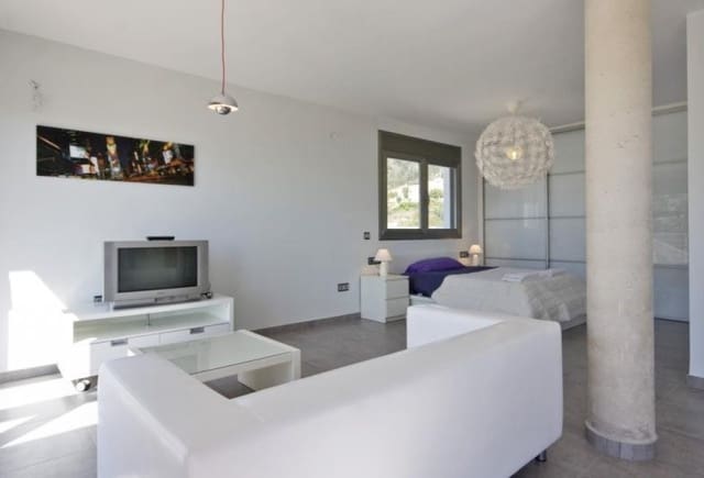 5 bedroom Villa for sale in Canuta, Calpe / Calp with pool - € 750,000 (Ref: 10043954)