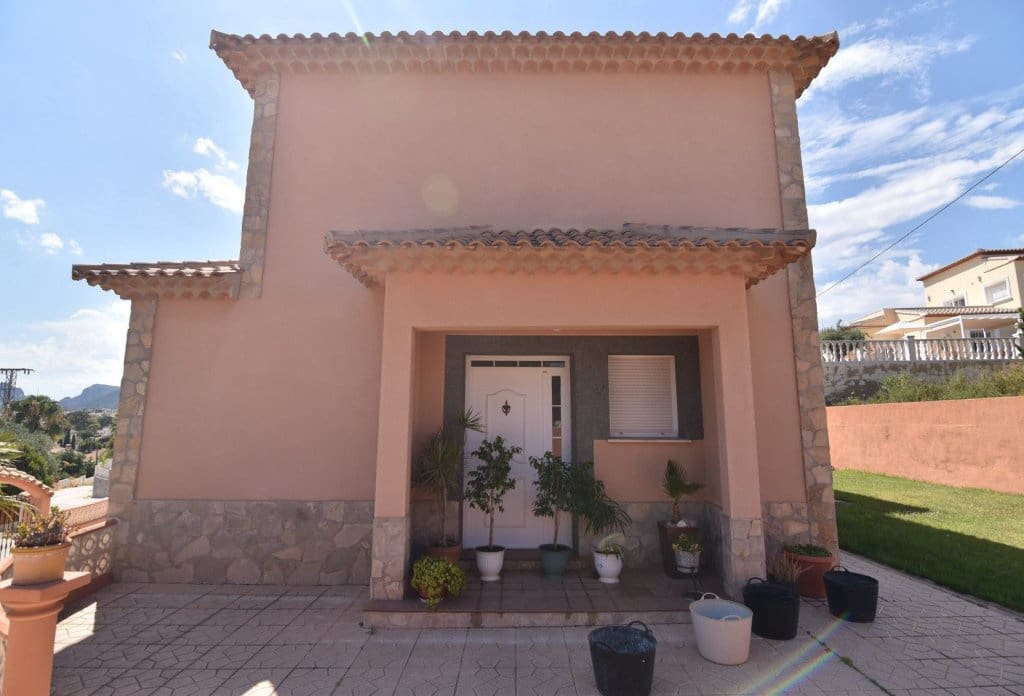 5 Zimmer Villa zu verkaufen in Calpe / Calp mit Pool - 720.000 € (Ref: 10043955)