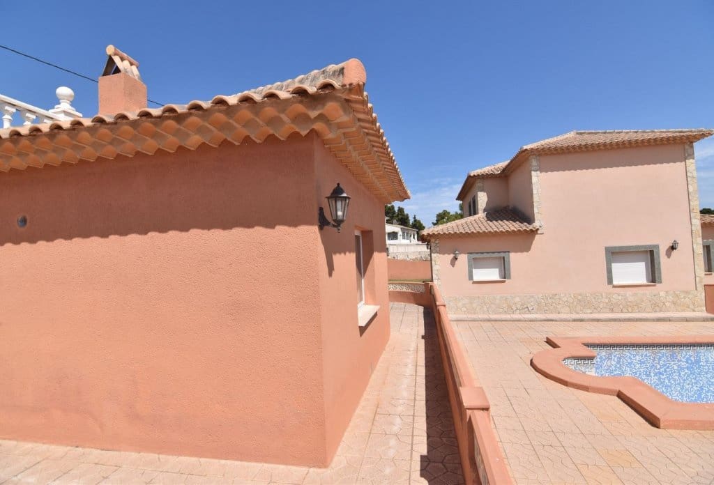5 Zimmer Villa zu verkaufen in Calpe / Calp mit Pool - 720.000 € (Ref: 10043955)