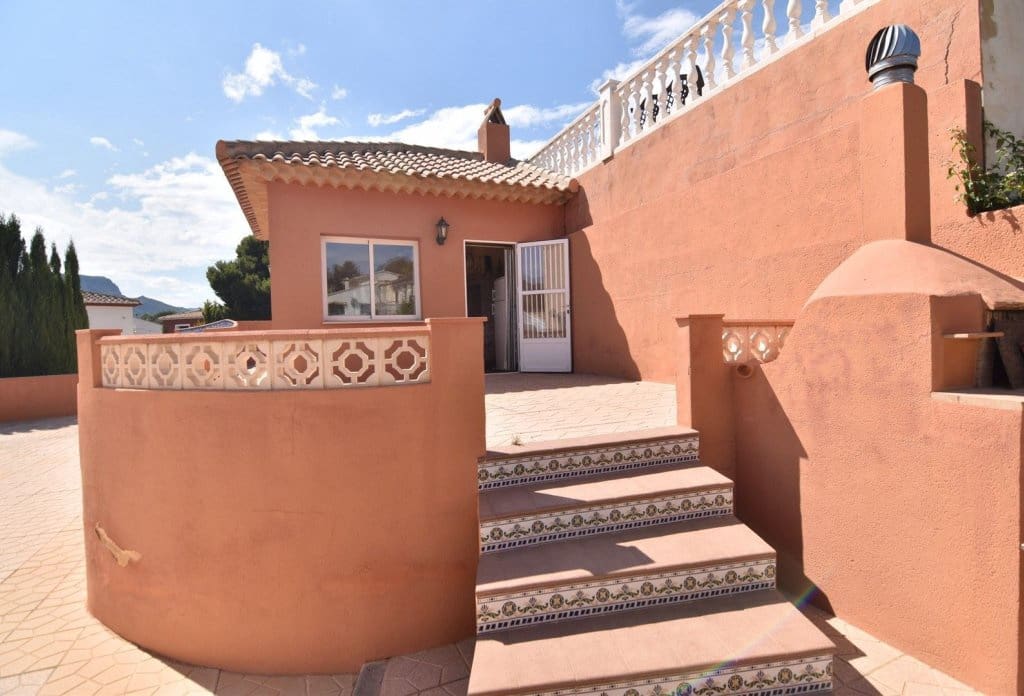 5 Zimmer Villa zu verkaufen in Calpe / Calp mit Pool - 720.000 € (Ref: 10043955)