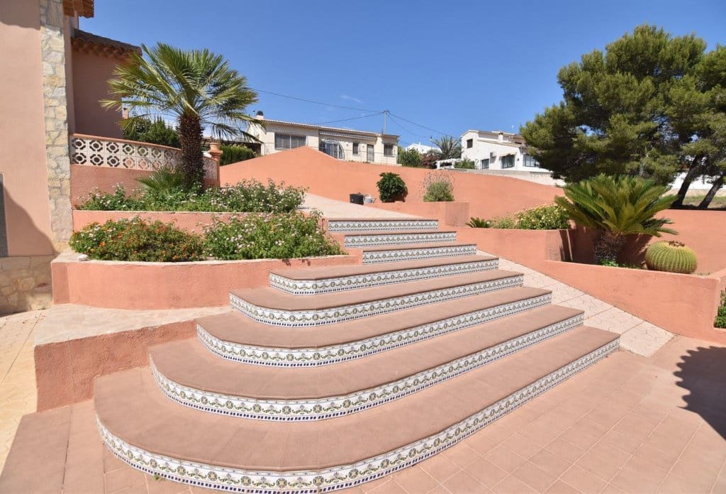 5 Zimmer Villa zu verkaufen in Calpe / Calp mit Pool - 720.000 € (Ref: 10043955)
