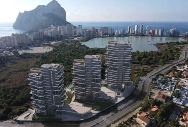 2 bedroom Apartment for sale in Levante - Playa Fossa, Calpe / Calp with pool - € 668,400 (Ref: 10043956)