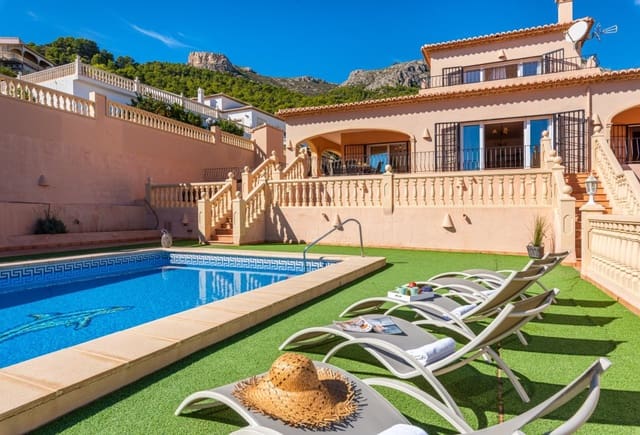 4 sovrum Villa till salu i Oltamar - Cucarres, Calpe / Calp med pool - 665 000 € (Ref: 10043958)