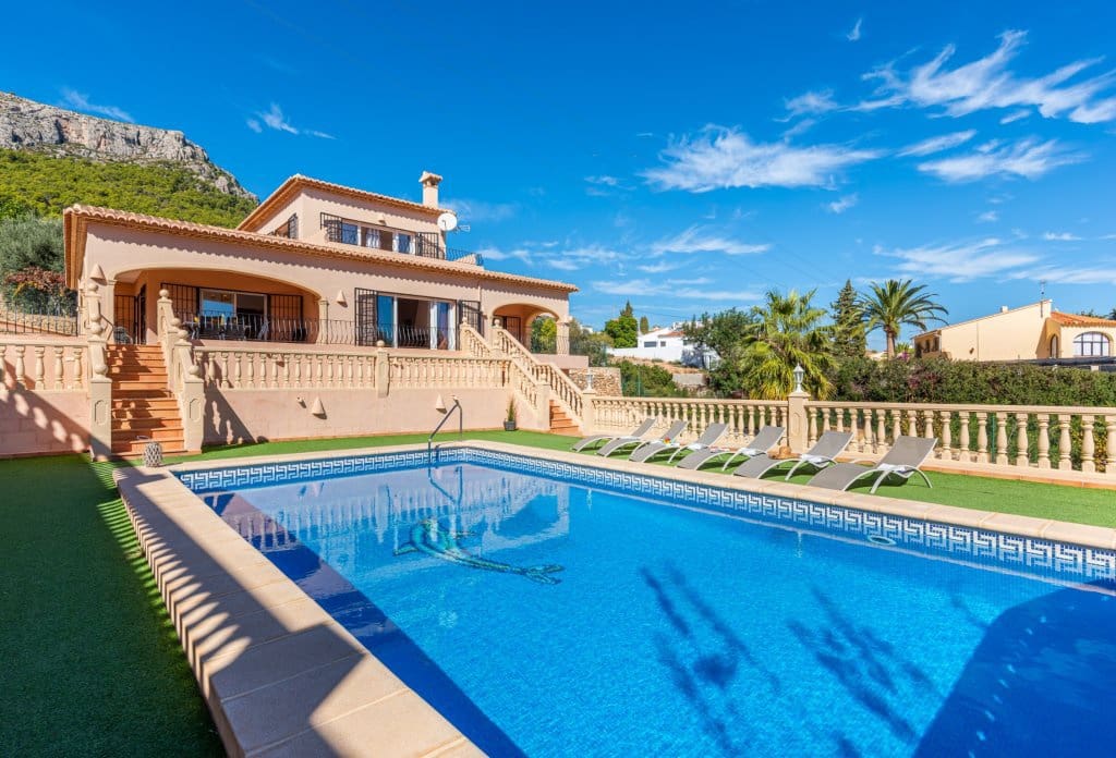 4 sovrum Villa till salu i Calpe / Calp med pool - 665 000 € (Ref: 10043958)