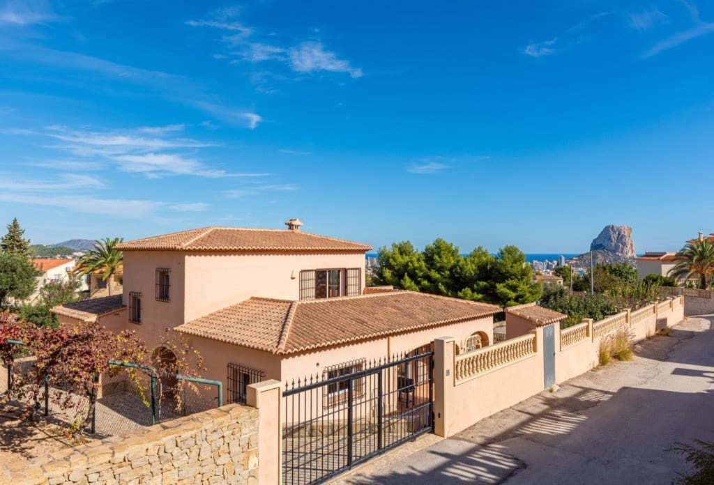 4 sovrum Villa till salu i Calpe / Calp med pool - 665 000 € (Ref: 10043958)