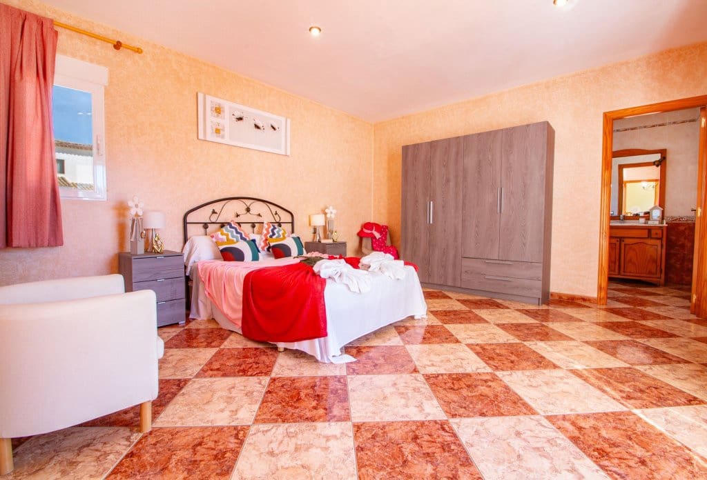 8 makuuhuone Huvila myytävänä paikassa Calpe / Calp mukana uima-altaan - 850 000 € (Ref: 10043959)